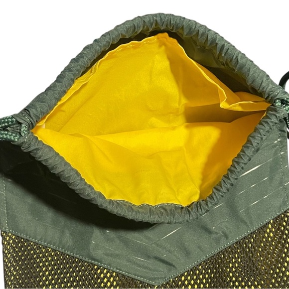 Nike Oregon Ducks Cinch Drawstring Bag - Picture 3 of 3